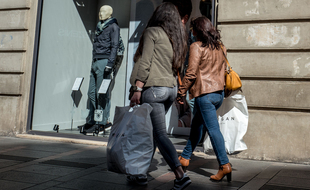 Des Toulousaines en mode shopping. Illustration.