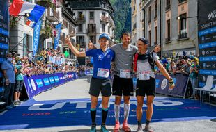 Le podium de l'UTMB a été 100% français ce samedi avec, de gauche à droite, Aurélien Dunand-Pallaz, François D'Haene, et Mathieu Blanchard.