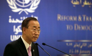 Le secrétaire général de l'ONU, Ban Ki-moon, a demandé dimanche au président Bachar al-Assad d'"arrêter de tuer" en Syrie, où la révolte populaire est entrée dans son 11e mois, soulignant que tout dirigeant qui usait de la force courait "à sa perte".