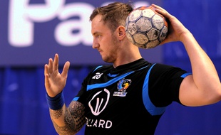 Le handballeur du Fenix Toulouse Valentin Porte lors du match des 16es de finale de Coupe de France entre Billère et Toulouse, le 7 février 2015 à Pau.