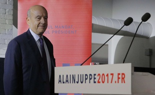 Alain Juppé après les résultats du premier tour de la primaire, le 20 novembre 2016.