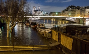 Crue de la Seine près de Notre-Dame-de-Paris le 10 janvier 2018 .