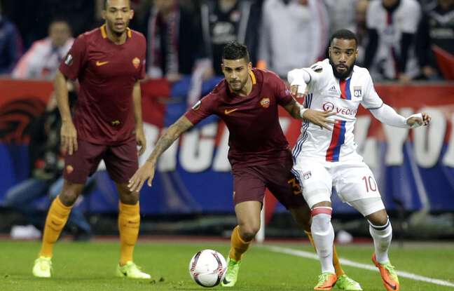 Nel marzo 2017, Emerson, all'epoca accanto alla Roma, si è distinto per la grande atmosfera al Parc OL, durante l'impressionante vittoria (4-2) del Lione negli ottavi di Europa League.