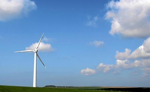 Une éolienne.