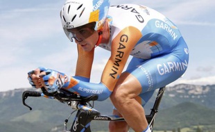 Le coureur cycliste britannique, David Millar, lors d'un contre-la-montre du Dauphiné sous les couleurs de l'équipe Garmin, le 10 juin 2009.