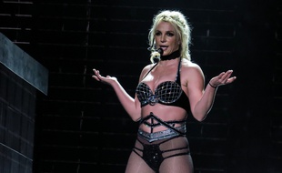 La chanteuse Britney Spears sur la scène du Scarborough Open Air Theatre