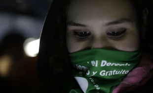 Le rejet du projet de légalisation de l'avortement a déclenché un vaste mouvement de contestation en Argentine.