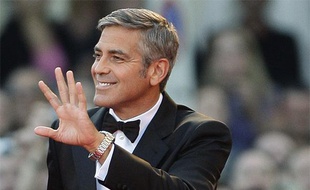 L'acteur américain George Clooney sur le tapis rouge de la 66e Mostra de Venise, le 8 septembre 2009.