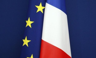 Matignon va se faire communiquer mardi soir les conclusions d'une mission sur la Révision générale des politiques publiques, mise en place sous le dernier quinquennat et qui fixait notamment la règle du non-remplacement d'un fonctionnaire sur deux partant à la retraite.