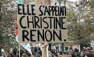 Une pancarte en hommage à Christine Renon, la directrice retrouvée morte à Pantin. Le 3/10/2019 à Bobigny