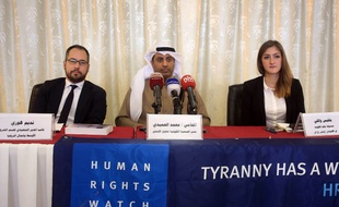 Nadim Houry (à gauche), lors d'une conférence de presse organisée par Human Rights Watch en février 2015.