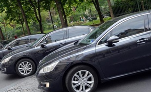 Voitures utilisées par la société "LeCab", il s'agit de l'une des entreprises de véhicules de tourisme avec chauffeur (VTC) qui a obtenu la convocation le 21 novembre des sociétés Uber France et Uber BV