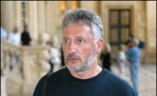 Le nationaliste corse Charles Pieri a vu jeudi sa peine ramenée en appel de dix à huit ans d'emprisonnement et 100.000 euros d'amende pour une série de malversations financières en lien avec une entreprise terroriste.
