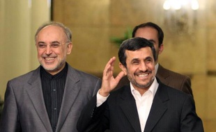 L'Union européenne s'apprête à imposer lundi des sanctions d'une ampleur sans précédent à l'encontre de l'Iran pour son programme nucléaire controversé, en décrétant un embargo pétrolier et en frappant sa banque centrale pour assécher les sources de financement.