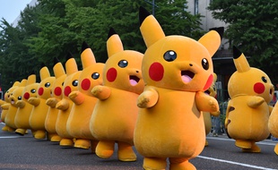 Parade de Pikachu à Yokohama. AFP PHOTO / KAZUHIRO NOGI