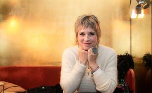 L'écrivaine Eve Ensler le 7 janvier au Café français, à Bastille (Paris).