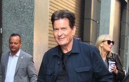 Le jour où Clint Eastwood a intimé à Charlie Sheen de devenir sobre