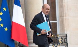 Le ministre des affaires étrangères Jean-Yves Le Drian s'inquiète de la crise catalane.