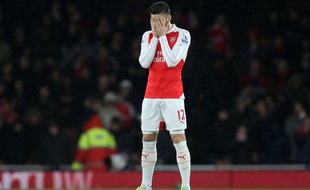 Olivier Giroud a manqué de réussite en touchant les poteaux lors d'Arsenal-Swansea (1-2), le 2 mars 2016.
