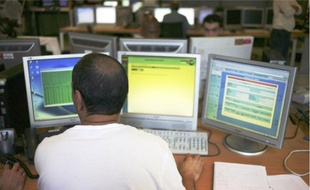 Selon un cabinet de recrutement, « les entreprises s'arrachent les programmeurs, webmestres et ingénieurs ».