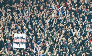 Les supporters du PSG à Anfield.