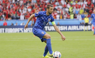 Darijo Srna pendant le match Croatie-Turquie