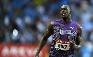 Le sprinteur jamaïcain Usain Bolt, passionné de football, a confié dimanche sur Canal+ qu'il aimerait devenir joueur professionnel après sa carrière d'athlète, pourquoi pas en France, mais de préférence en Angleterre.