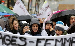 Les sages-femmes ont défilé le 19 novembre 2013 à Lyon.