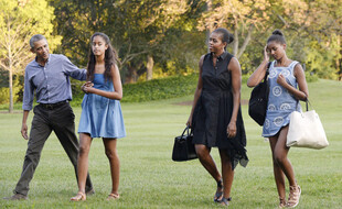 La famille Obama au complet. De gauche à droite: Barack, Sasha, Michelle et Malia Obama