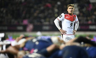 Toby Flood, le centre ou ouvreur anglais du Stade Toulousain, lors du match de Top 14 contre le Stade Français, le 8 janvier 2017 à Paris.