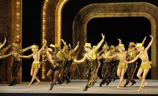 Le spectacle Singin' in the rain en VO, au Théâtre du Châtelet, à Paris.