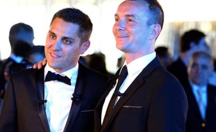 Vincent Autin (D) et Bruno Boileau lors de leur mariage à Montpellier, le premier célébré en France, le 29 mai 2013