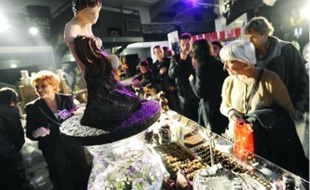 Au LC Club, le chocolat est la star sous les projecteurs des lumières de boîte de nuit.