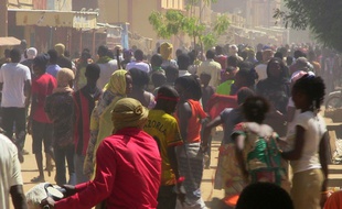 Manifestation contre une disposition de l'accord de paix prévoyant la création d'autorités intérimaires, le 12 juillet 2016 à Gao au Mali