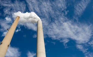 Le charbon a quasiment disparu du paysage énergétique français, mais cette ressource peu chère et abondante est promise à un bel avenir sur la planète pour satisfaire l'appétit des pays émergents, un engouement sur lequel mise le géant industriel Alstom.