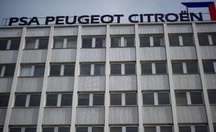 Le bâtiment administratif de PSA Peugeot Citroën à Mulhouse, dans l'Est de la France, le 29 avril 2015