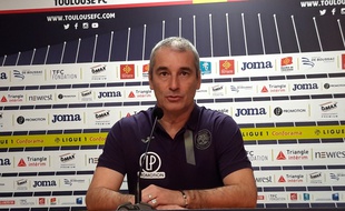 Denis Zanko lors de sa première conférence de presse comme entraîneur du TFC, le 9 janvier 2019 au Stadium de Toulouse.