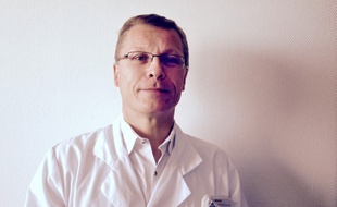 Le Pr Defebvre, responsable du centre Expert Parkinson au CHRU de Lille