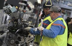 Stellantis arrête la production de moteurs thermiques à Douvrin