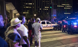 Cinq policiers ont été tués par des tirs pendant un rassemblement à Dallas.