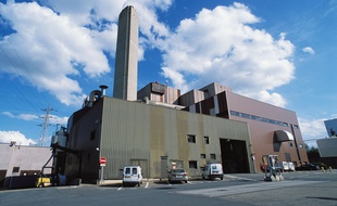 L'usine d'incinération des déchets de Cenon a été mise en service en 1985.
