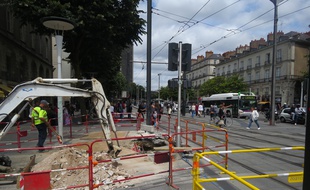 Les trams sont coupés tout l'été aux abords de la station Commerce