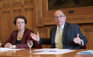 Strasbourg le 16 septembre 2014. La directrice académique du Bas-Rhin Michèle Weltzer (g) et Jacques Pierre Gougeon, recteur de l'académie de Strasbourg lors d'un point presse.