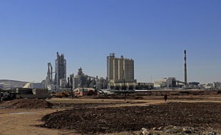 Le site de Lafarge à Jalabiya, à 30 kilomètres de Ain Issa, au nord de la Syrie, le 19 février 2018.
