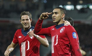 Le joueur du LOSC, Dimitri Payet, célèbre son but contre Valenciennes lors de la 10ème journée du championnat de ligue 1 de football le 27 octobre 2012.