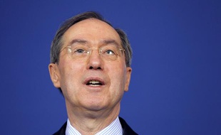 Le ministre de l'Intérieur, Claude Guéant, le 10 janvier 2012 à Paris.