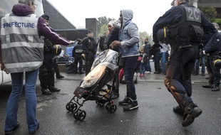 Une opération de police dans un camp de migrants à Saint-Herblain, près de Nantes, le 8 octobre 2019.