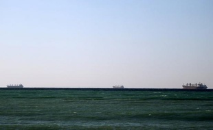 L'Iran a mené pour la première fois un exercice d'attaque et de défense informatique dans le cadre des manoeuvres navales menées depuis une semaine autour du détroit stratégique d'Ormuz, selon un porte-parole militaire cité lundi par les médias iranien.