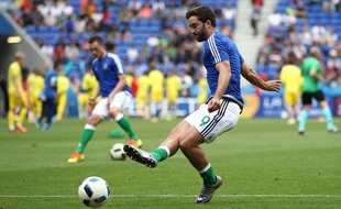 Will Grigg à l'échauffement le 16 juin 2016.