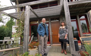 Hubert et François Cherré ont construit une bonne partie de leur maison, ici dans l'écoquartier des Courtils, à Hédé-Bazouges.
